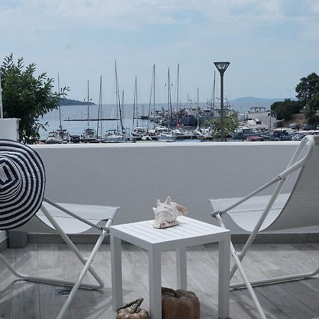 Aqua Marine Hotell Neos Marmaras Exteriör bild