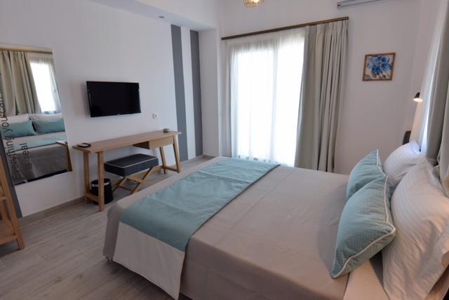 Aqua Marine Hotell Neos Marmaras Exteriör bild